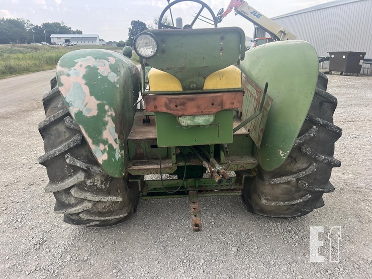 john-deere-830-image-34