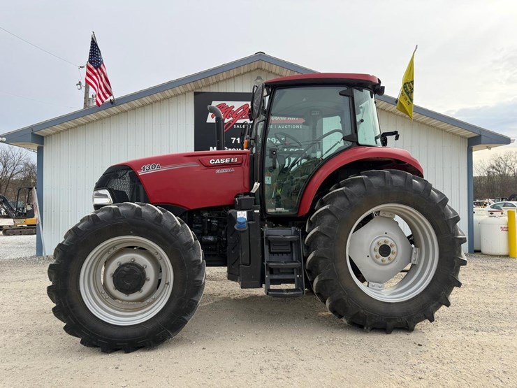 2019-case-ih-farmall-130a-image-1