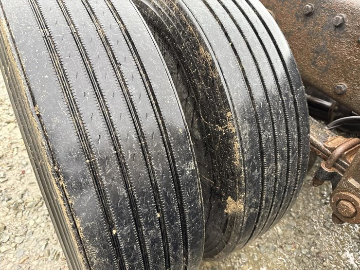 1999-peterbilt-379-image-99