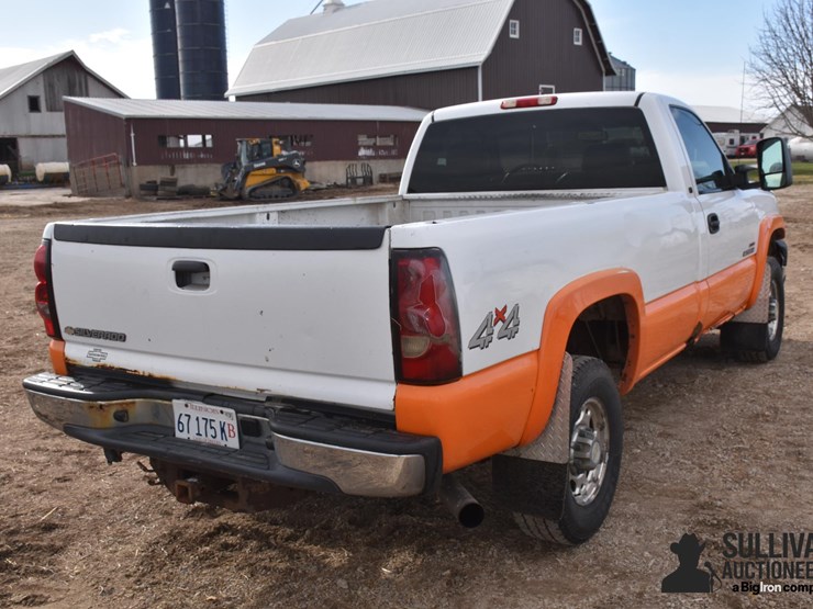 2006-chevrolet-silverado-2500-image-5
