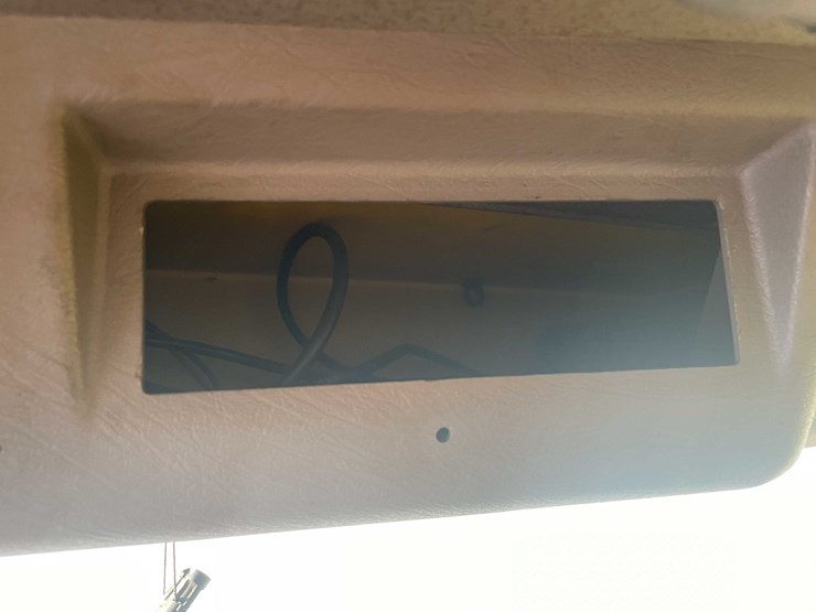 international-4900-image-100