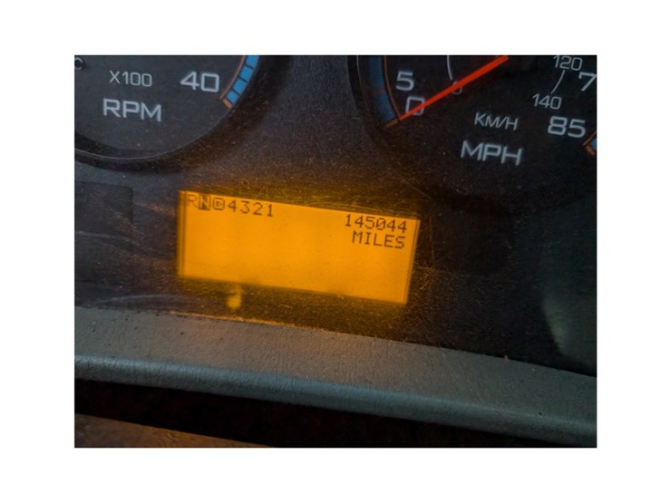 2014-international-durastar-4300-image-17