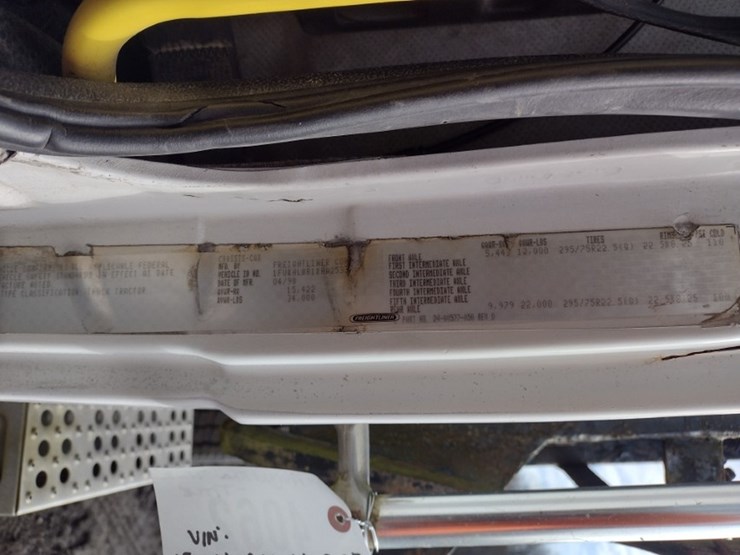 freightliner-fl70-image-6