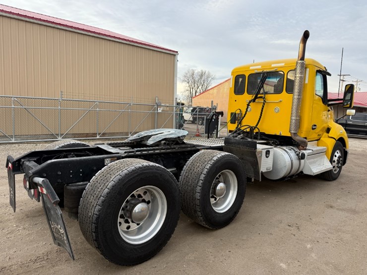 2020-kenworth-t680-image-3