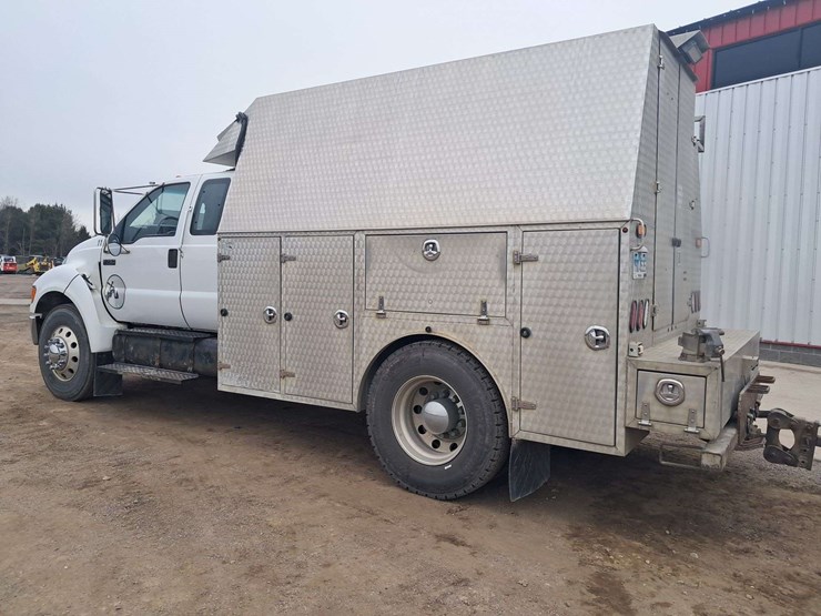 2009-ford-f750-image-5