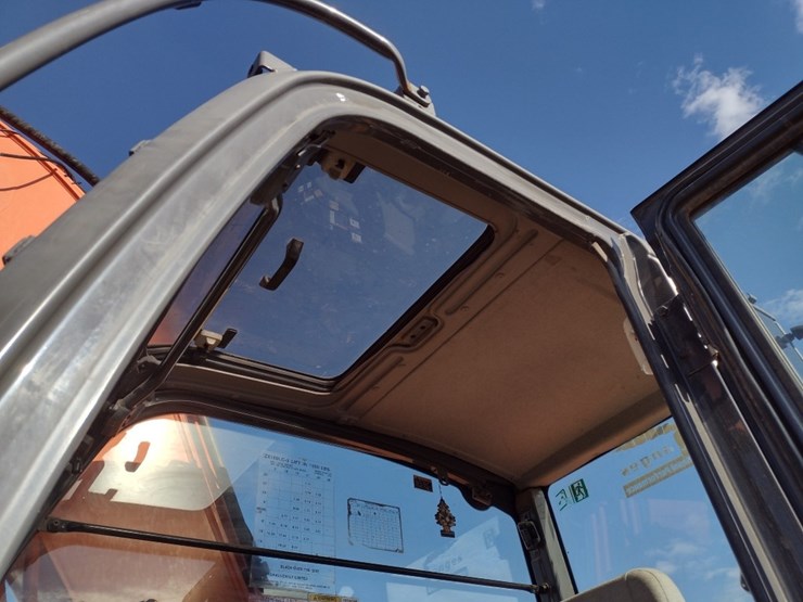 hitachi-zx160-lc-3-image-13