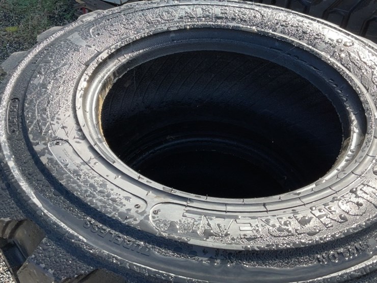 set-of-montreal-tires(new)-image-2