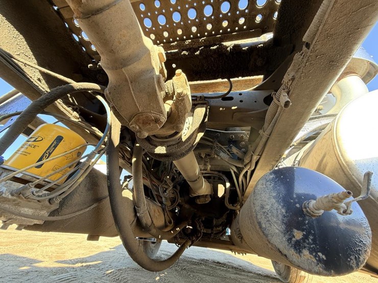 2007-freightliner-columbia-120-image-73