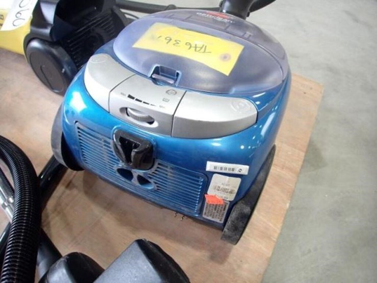 qty-of-(2)-portable-vacuums-image-6