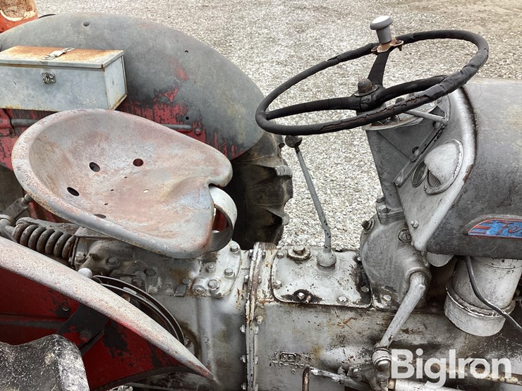 ferguson-t030-2wd-tractor-image-20