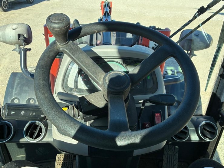 2022-kubota-r640-image-24