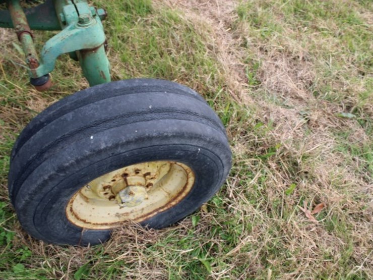 john-deere-3020-image-14