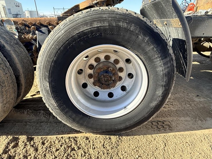 2007-freightliner-columbia-120-image-70