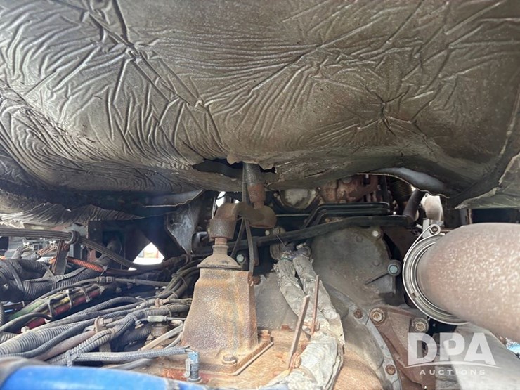 freightliner-114sd-image-49