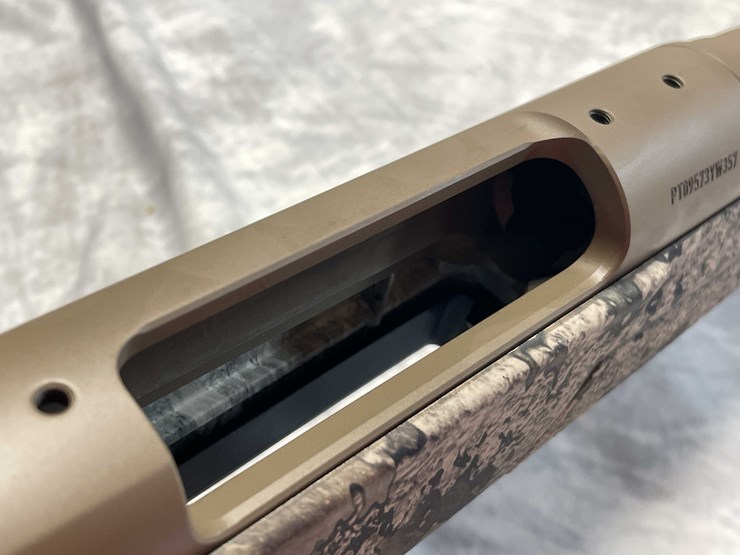 #2371-•-winchester-xpr-300-win-mag-bolt-action-rifle,-sn:-pt09573yw357-image-21