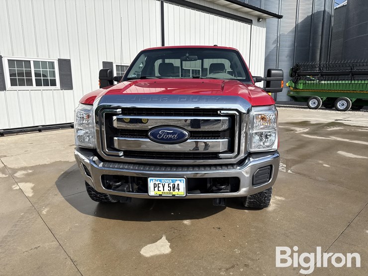 2015-ford-f250-xlt-image-2