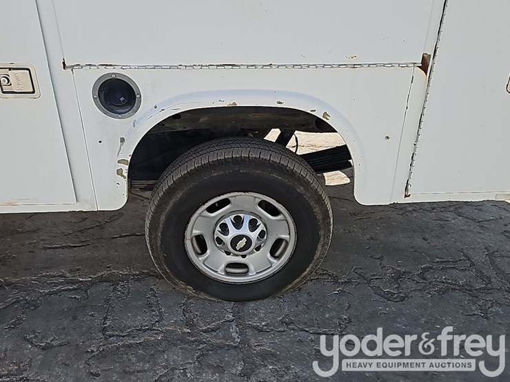 chevrolet-silverado-2500-image-15