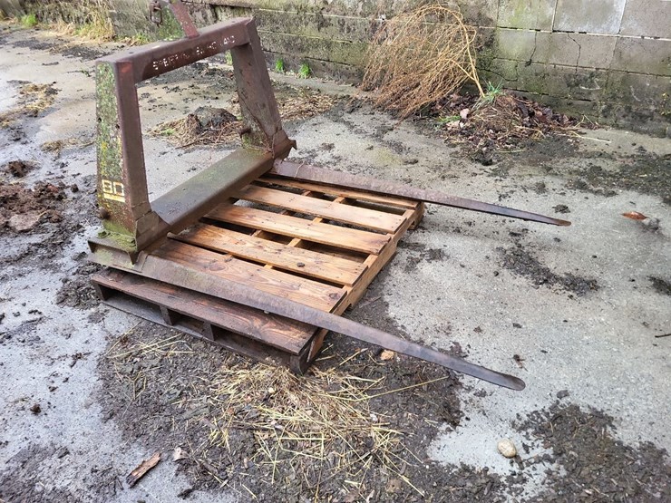 new-holland-80-image-3