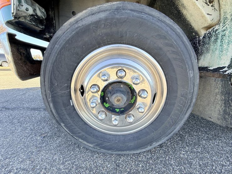 international-4700-image-68