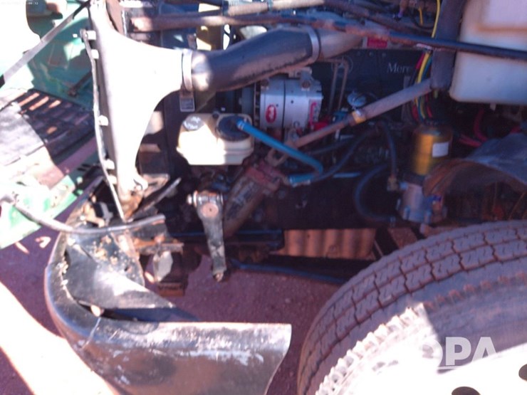 2007-freightliner-columbia-112-image-33