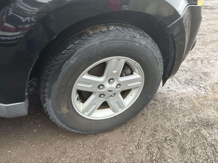 2009-ford-escape-hybrid-image-11