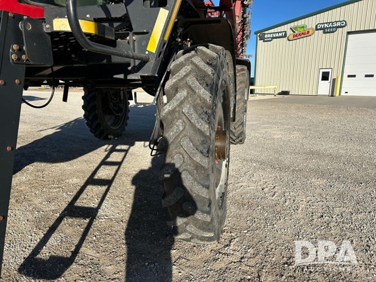 case-ih-patriot-4440-image-14