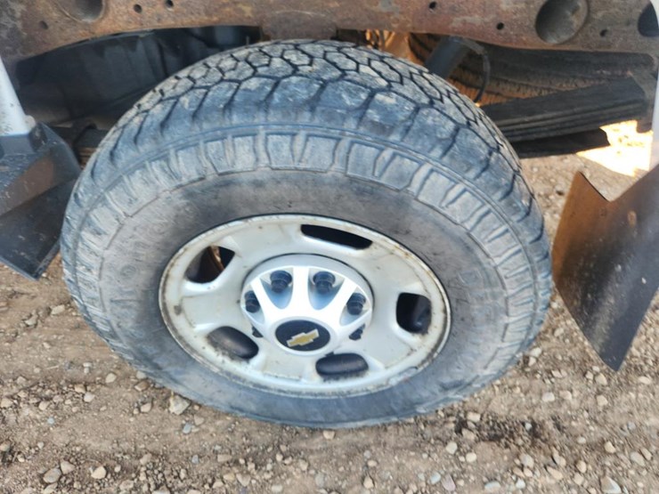 2017-chevrolet-2500-image-53