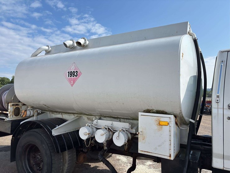 1992-ford-f700-image-14