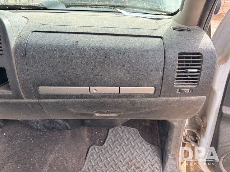 chevrolet-silverado-2500hd-image-63