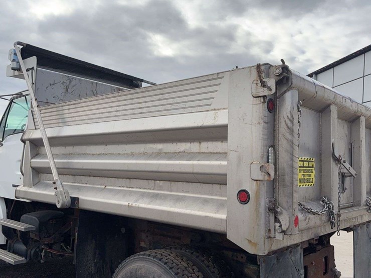 2005-sterling-l8500-image-13