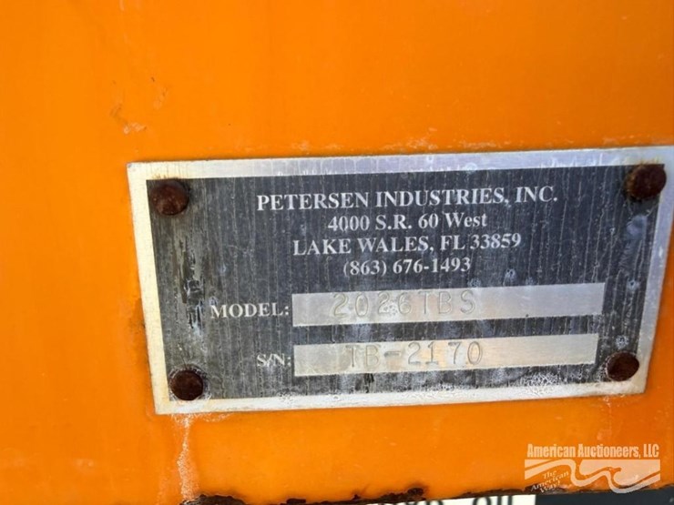 2010-international-7300-image-13