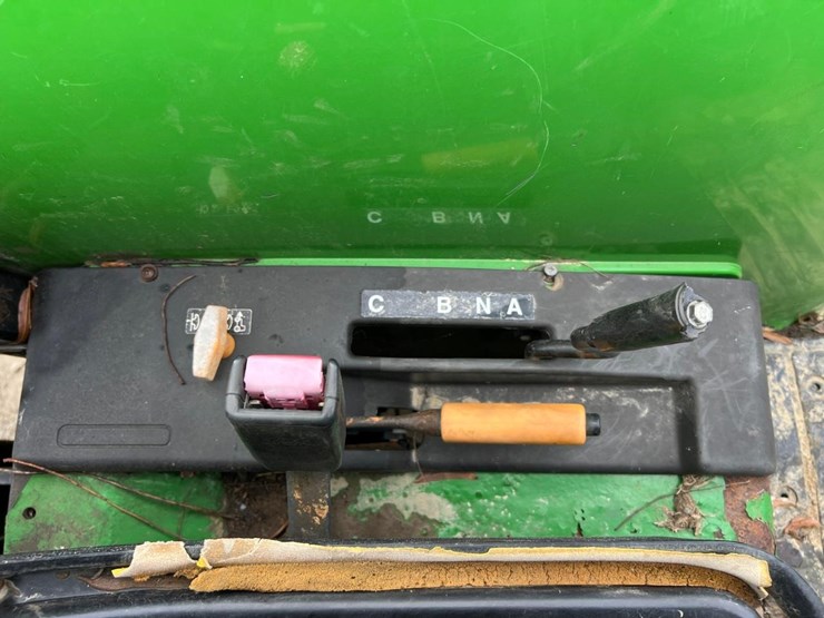 john-deere-4700-image-38