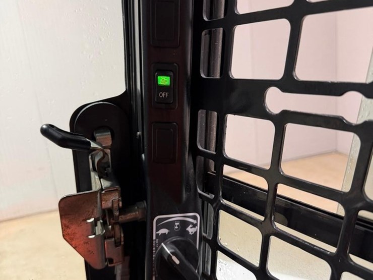 2022-bobcat-t66-image-30