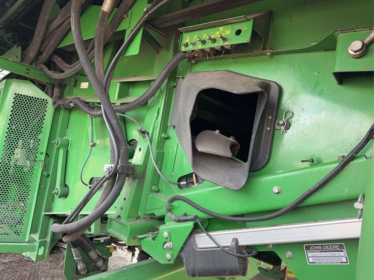2013-john-deere-s670-image-46