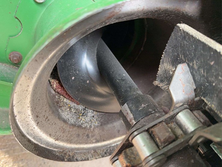 2013-john-deere-s670-image-62