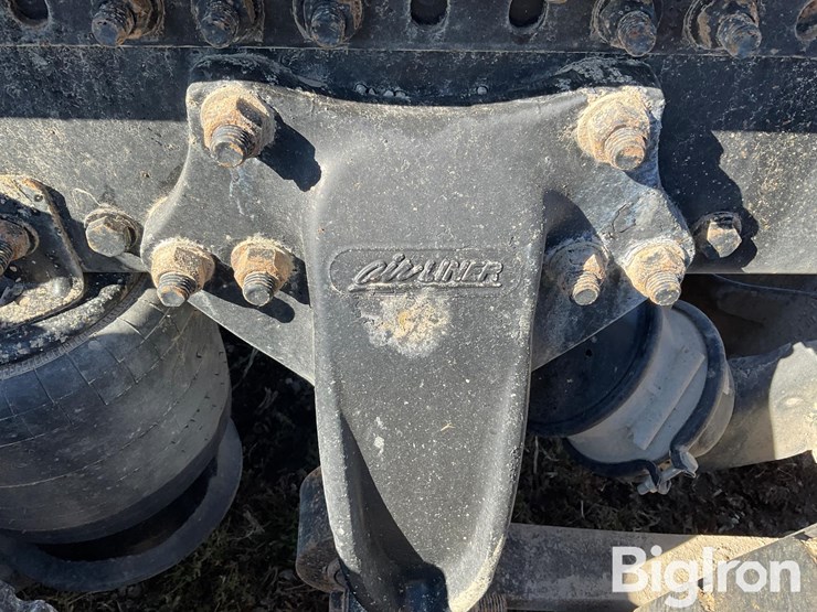 2007-sterling-at9500-image-11