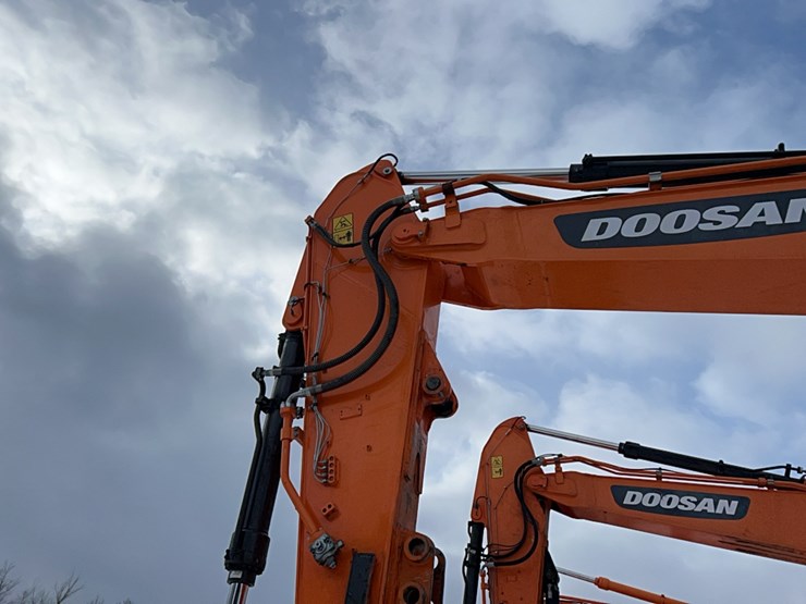 2022-doosan-dx300-lc-5-image-4