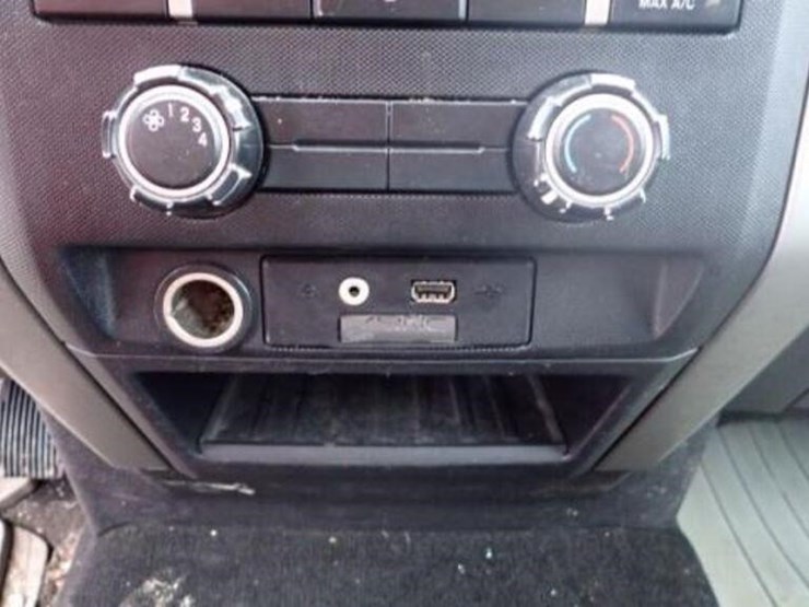 ford-f150-xlt-image-29