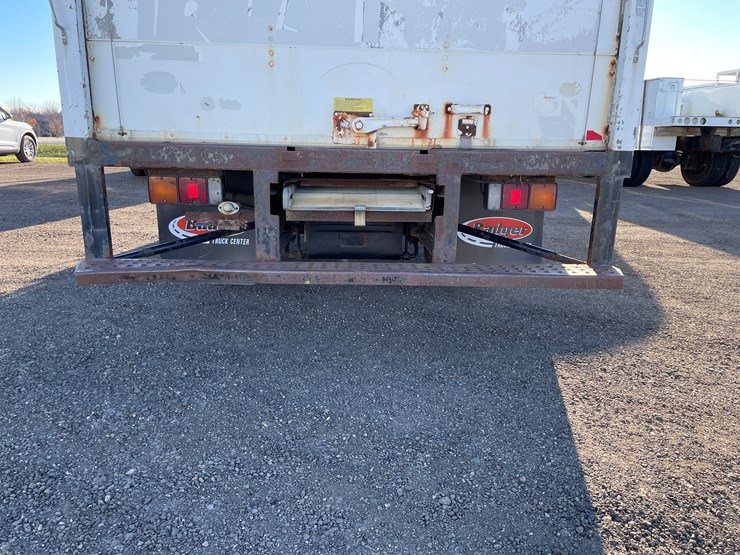 #1072-•-2012-mitsubishi-canter-fe160-cab-over-diesel-box-truck-(has-wi-title)-image-20