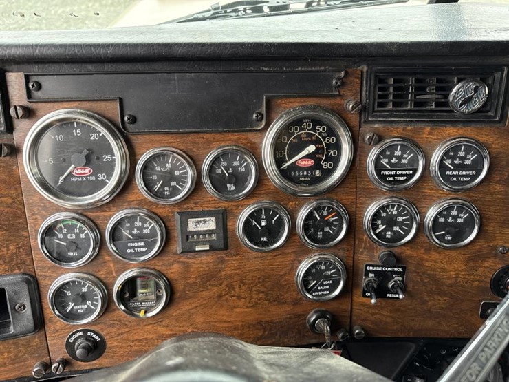 1999-peterbilt-379-image-81