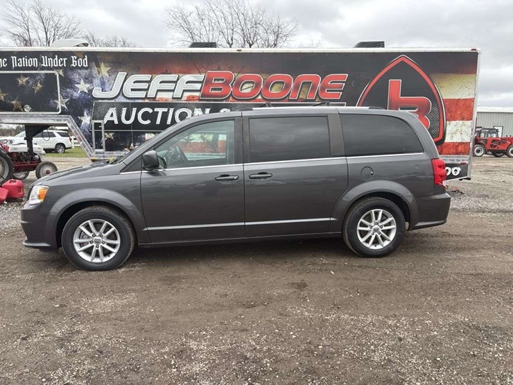 2019-dodge-grand-caravan-image-2