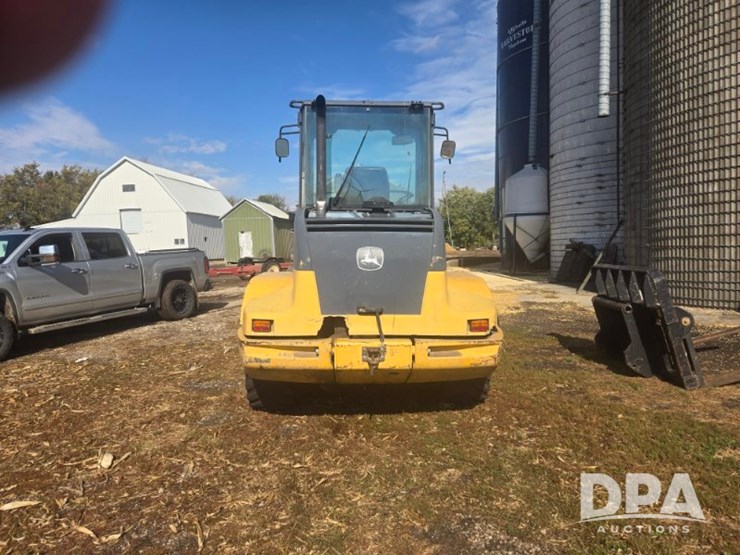 deere-304j-image-4