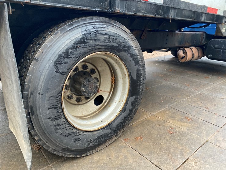 international-4700-image-28