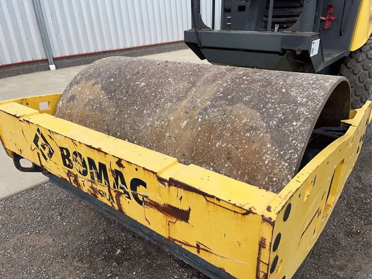 2016-bomag-bw177-image-13