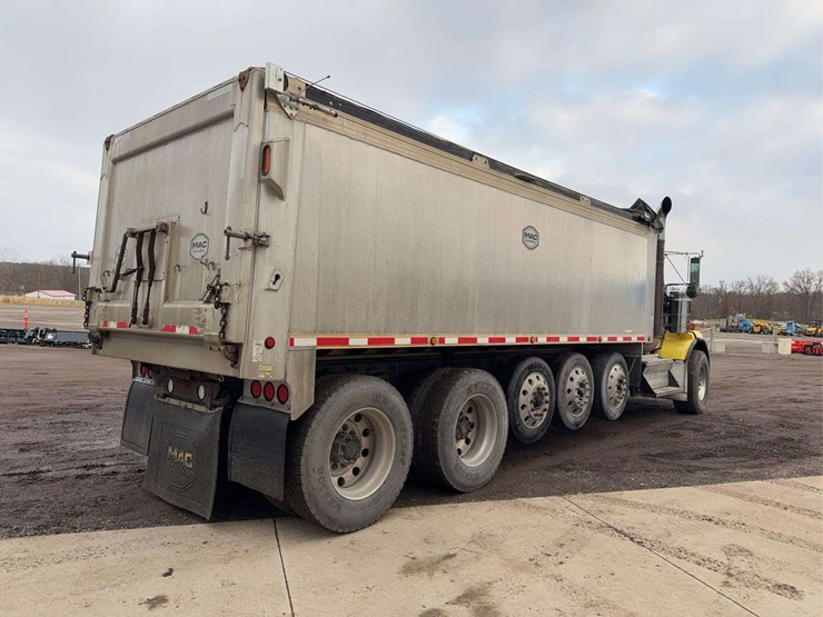 2010-kenworth-t800-image-3