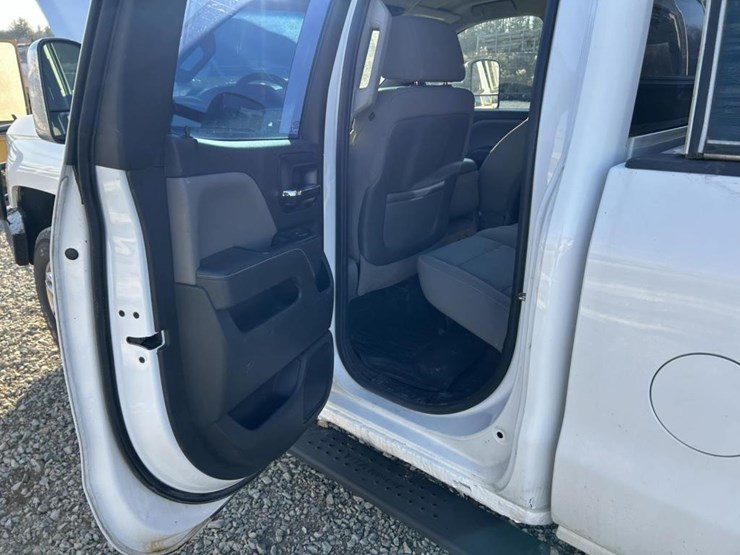 2015-chevrolet-silverado-2500hd-image-102