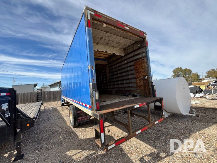 freightliner-fl106-image-14