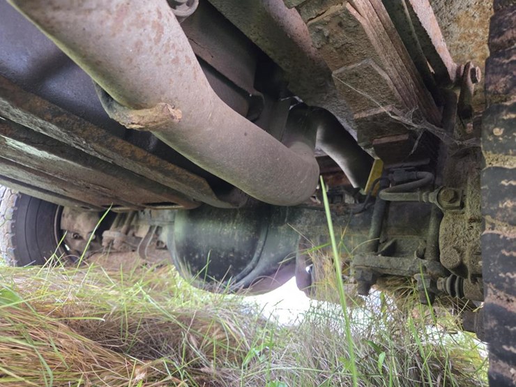 2005-ford-f550-xl-image-43