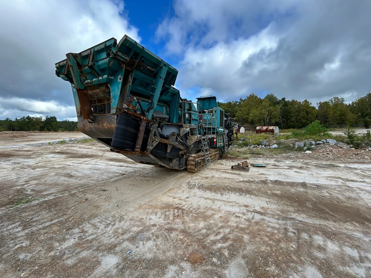 2016-powerscreen-trakpactor-320sr-image-24