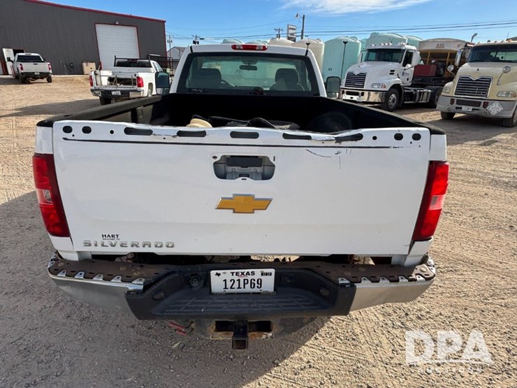 2010-chevrolet-silverado-2500hd-image-6